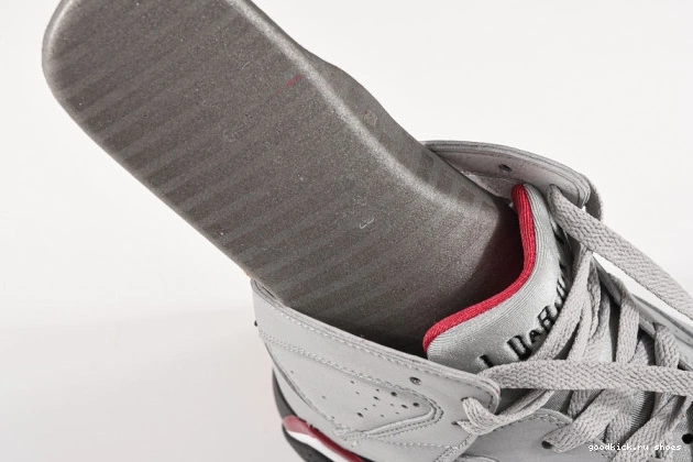 BV6281-006 7 Reflective Air Cardinal Jordan 0710